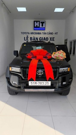 TOYOTA HIROSHIMA TÂN CẢNG BÀN GIAO XE LAND CRUISER PRADO 2026 CHO CÔNG TY VIETTRANS