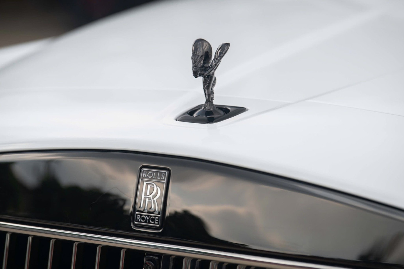 Cận cảnh Rolls-Royce Cullinan Black Badge 2025 đầu tiên về Việt Nam- Ảnh 3.